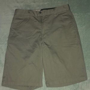 Volcom khaki shorts